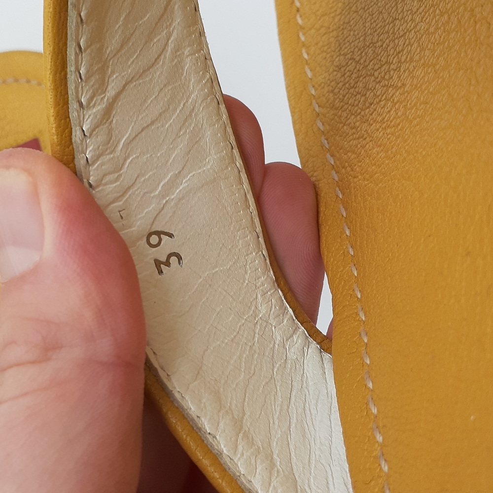 Prada vintage 2000s yellow and white platform flip flops size 39 US size 9 - Picture 6 of 13
